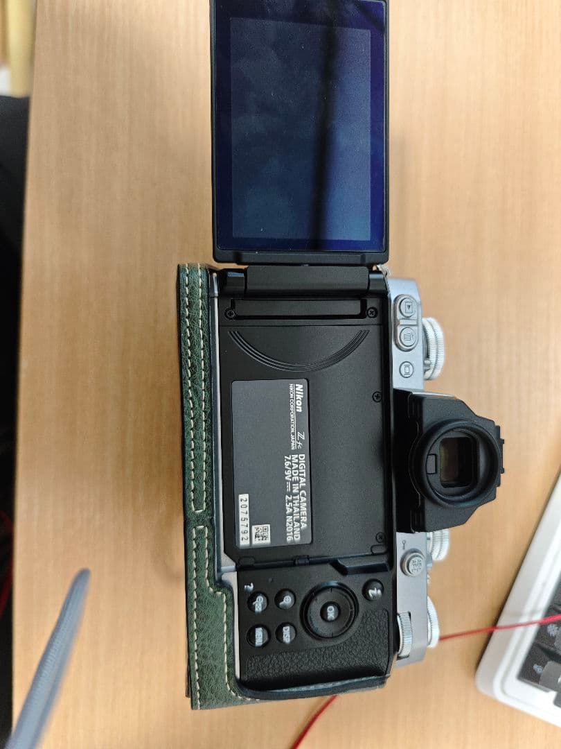 Nikon Z fc レンズキット 16-50mm f/3.5-6.3 新品同様