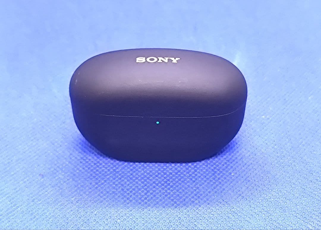 SONY・WF―1000XM5の充電ケースのみ 中古品①