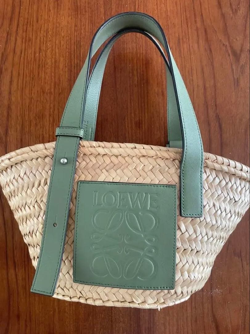 正規品 LOEWE ロゴ入りかごバッグ 袋つき 限定生産【LOEWE】フォント トート スモール（ラフィア） ☆4色
