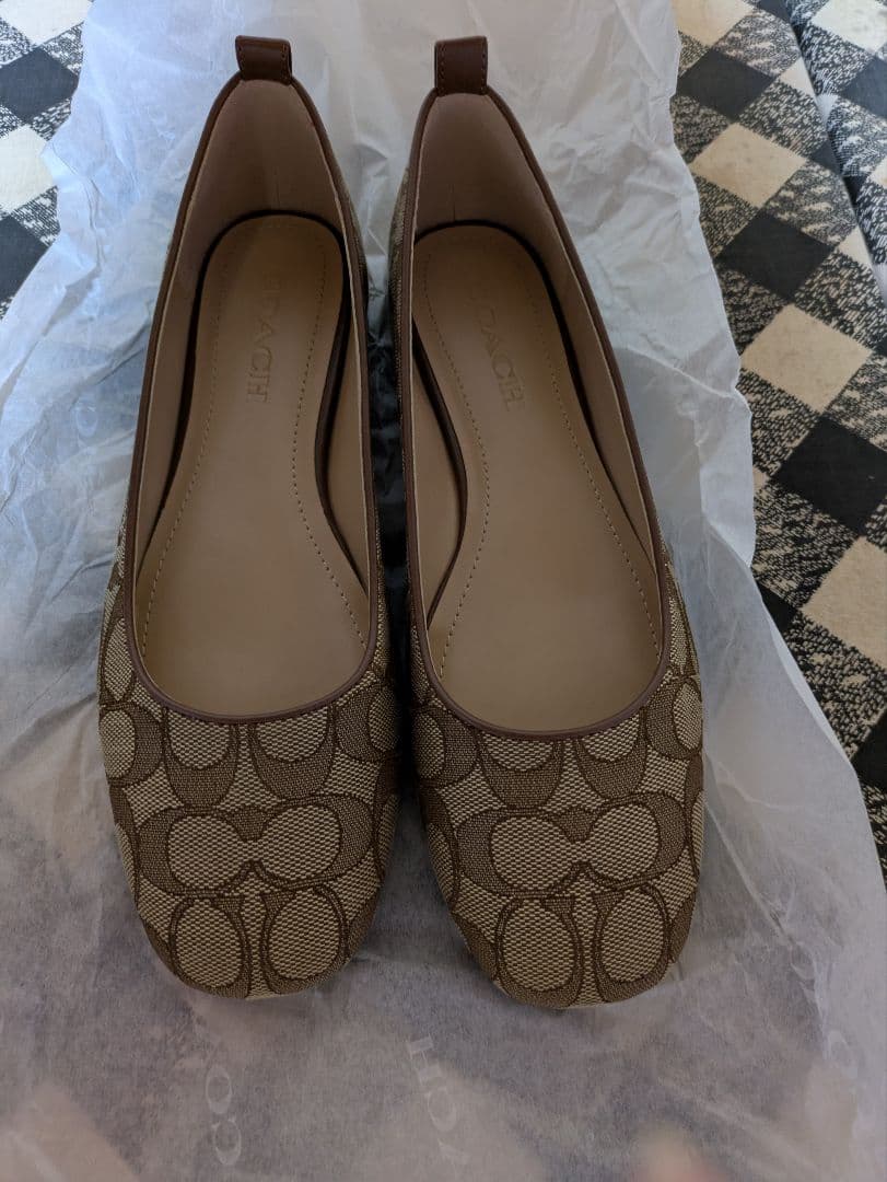 ☆COACHのフラットシューズ☆ COACH（コーチ） バレエシューズ フラット パンプス 5.5C 黒 /YM