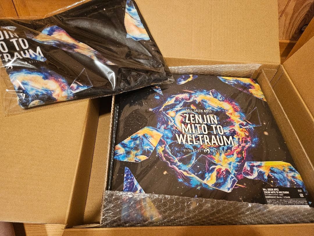 Mrs. GREEN APPLE ゼンジン未到とヴェルトラウム 初回限定BOX - メルカリ