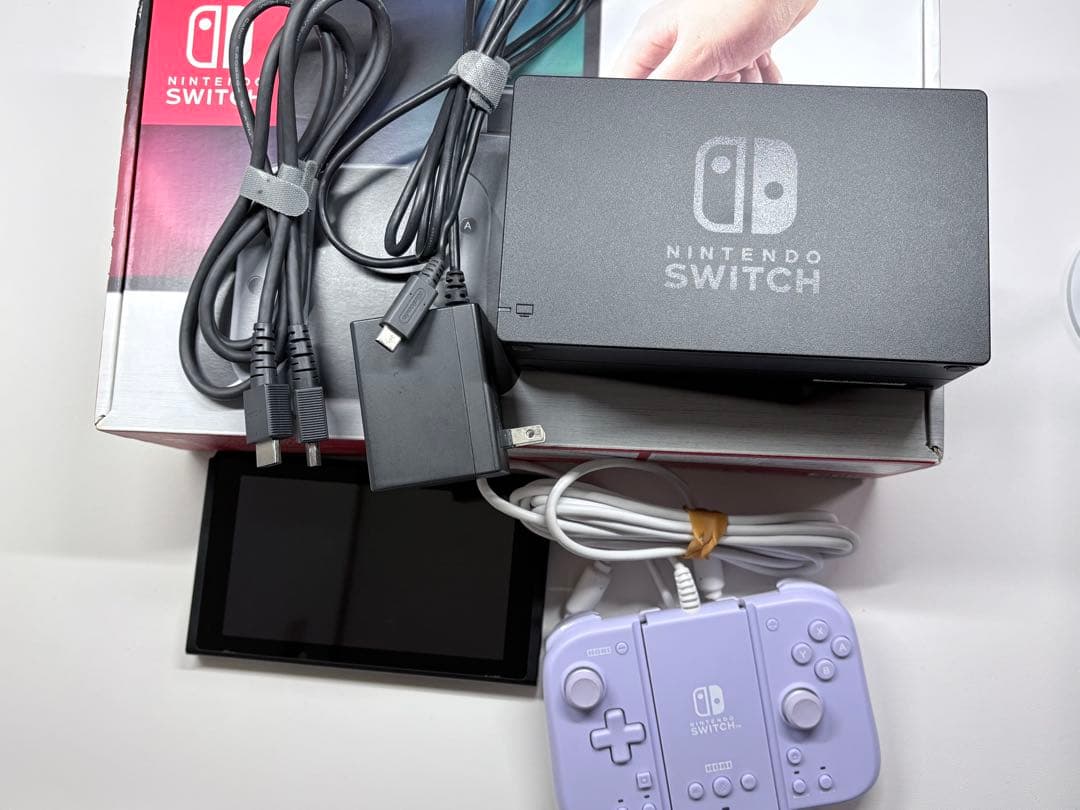 【ジョイコン無し】Nintendo Switch +グリップコントローラーfit 株式会社 HORI | グリップコントローラー Fit for Nintendo Switch