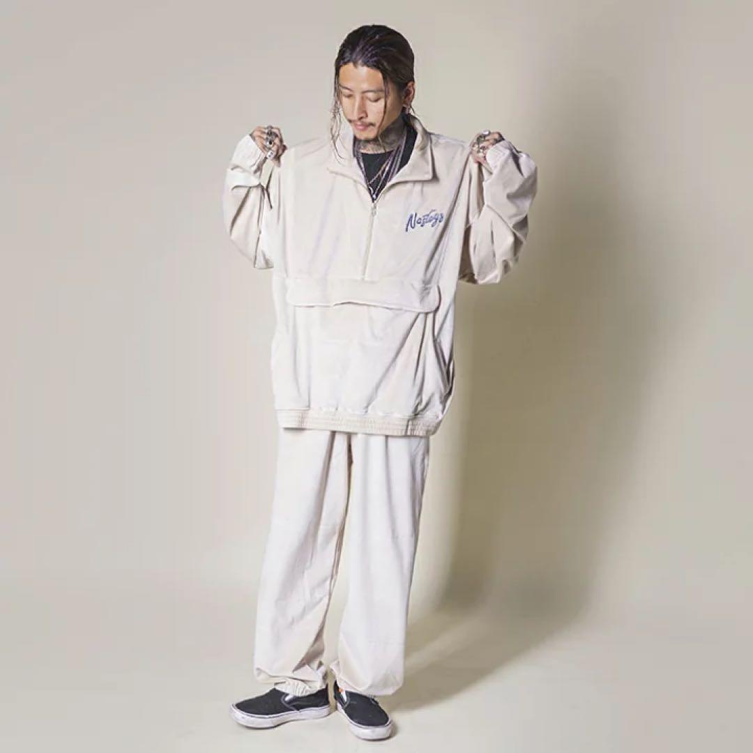 森下直哉着用 Nastoys ベロアセットアップ