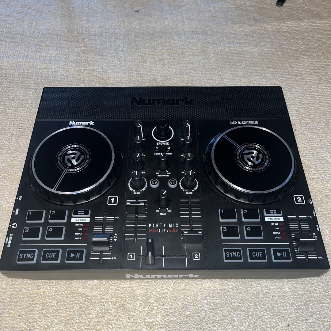 Numark PARTY MIX LIVE DJコントローラー Numark Party Mix Live DJ Controller with Built-in Light Show