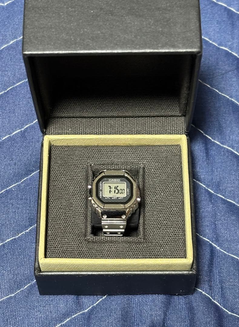 カシオ　 リングウォッチ　 CRW-001-1JR Casio Watch 50th Anniversary Casio Ring Watch CRW-001-1JR Size