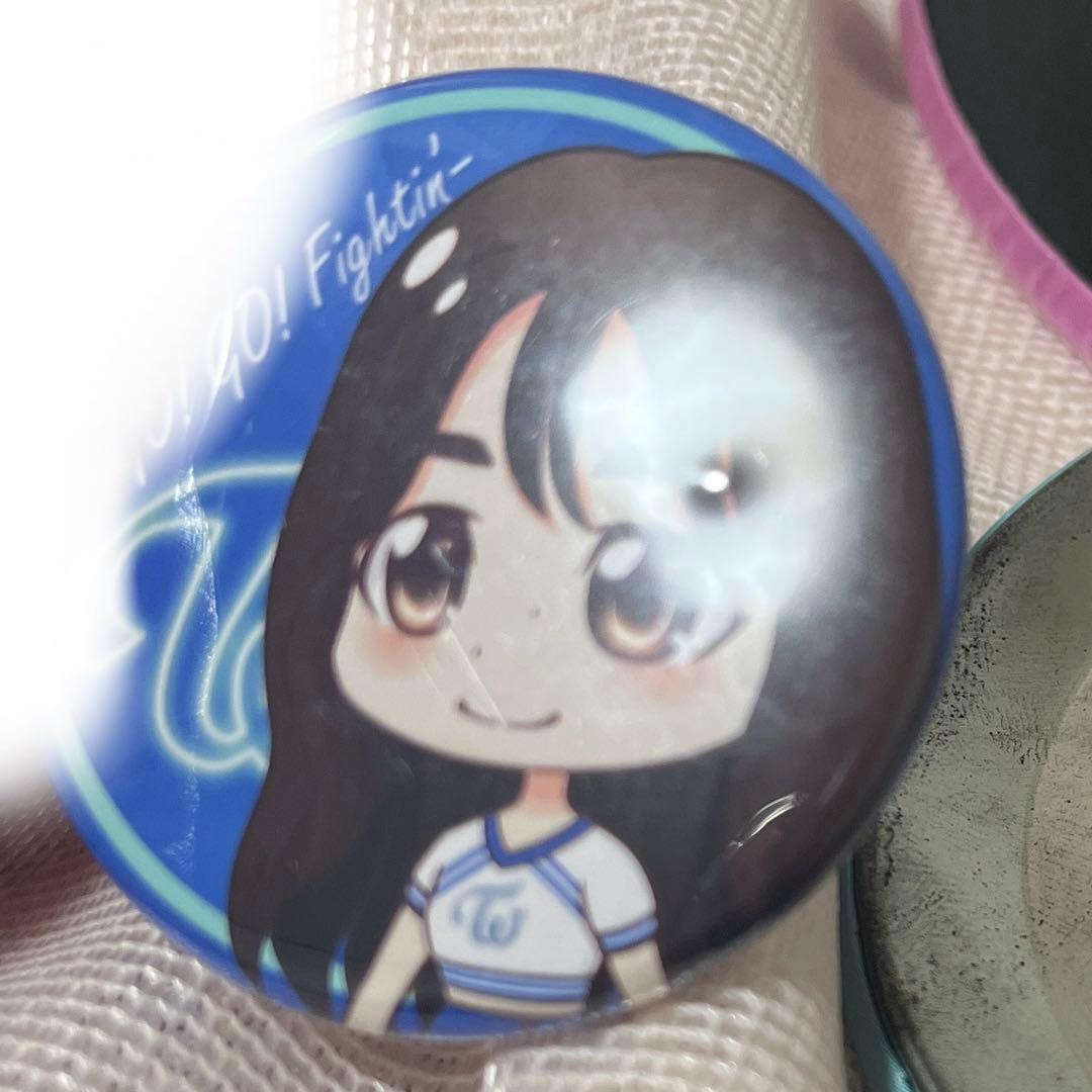 最終値下げ中】TWICE GO！GO！ fightin' 缶バッジ