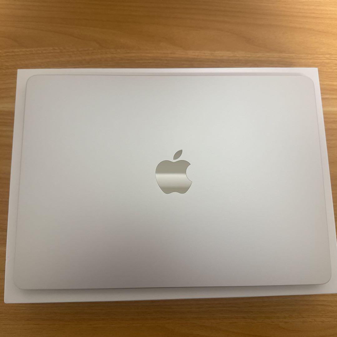 Apple MacBook Air M2 8G 256SSD シルバー 2022 Apple MacBook Air with M2 (13.6-inch, 8GB RAM, 512GB SSD