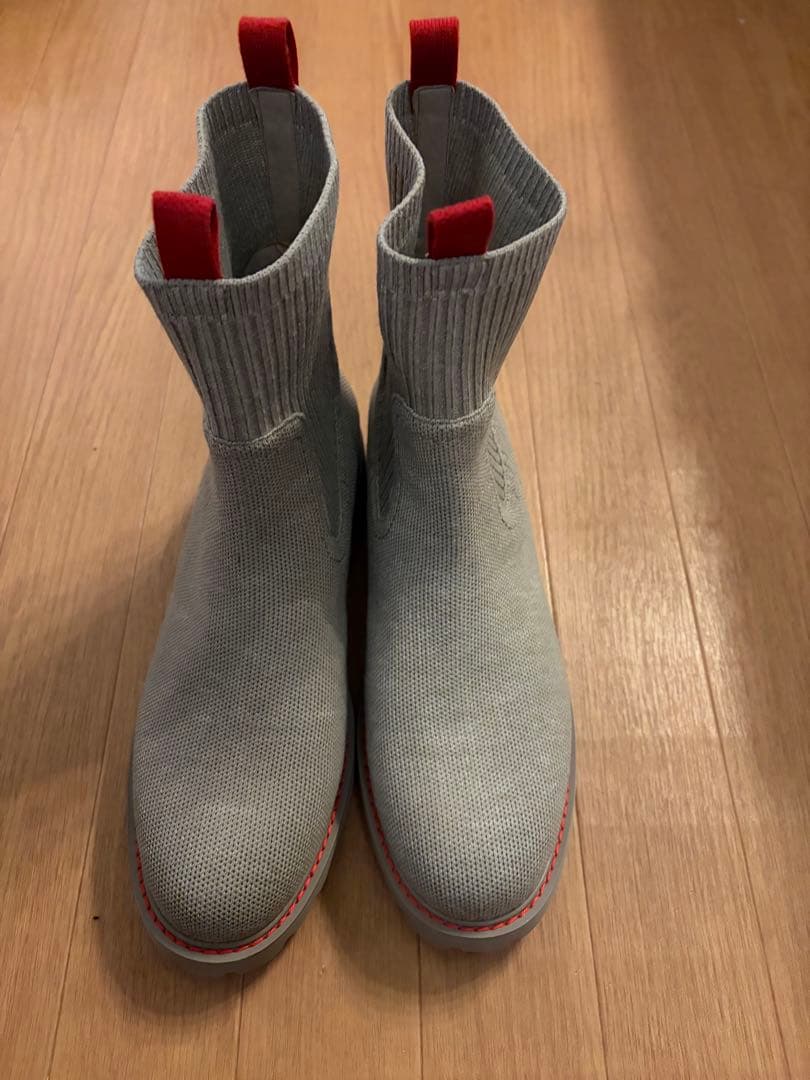 VIVAIA ベージュニットショートブーツ 赤タブ付き Flora] ラウンドトゥ 撥水加工 ラグソール アンクルブーツ – VIVAIA JAPAN