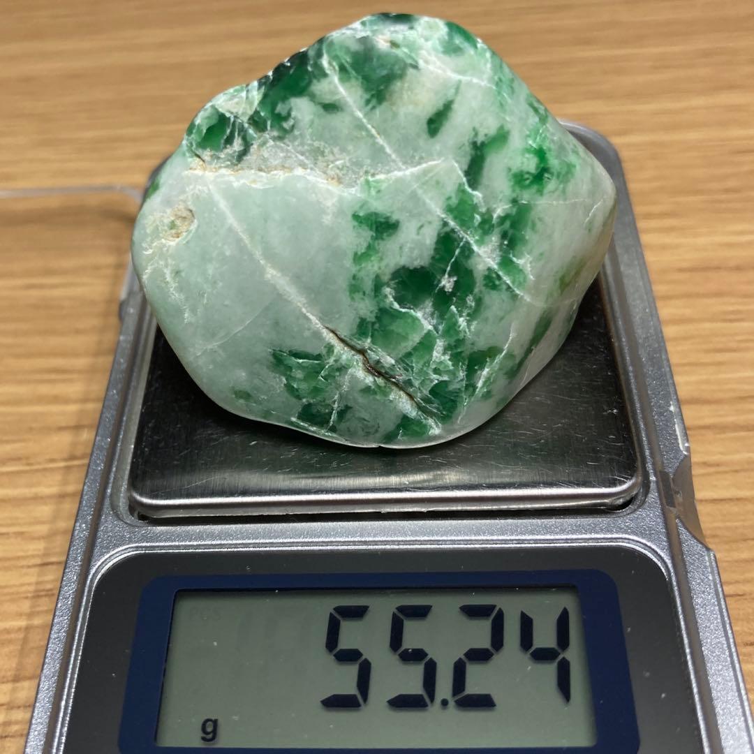 【専用の品】糸魚川翡翠　翡翠　白×ロウカン翠　翡翠輝石　原石　55.2ｇ