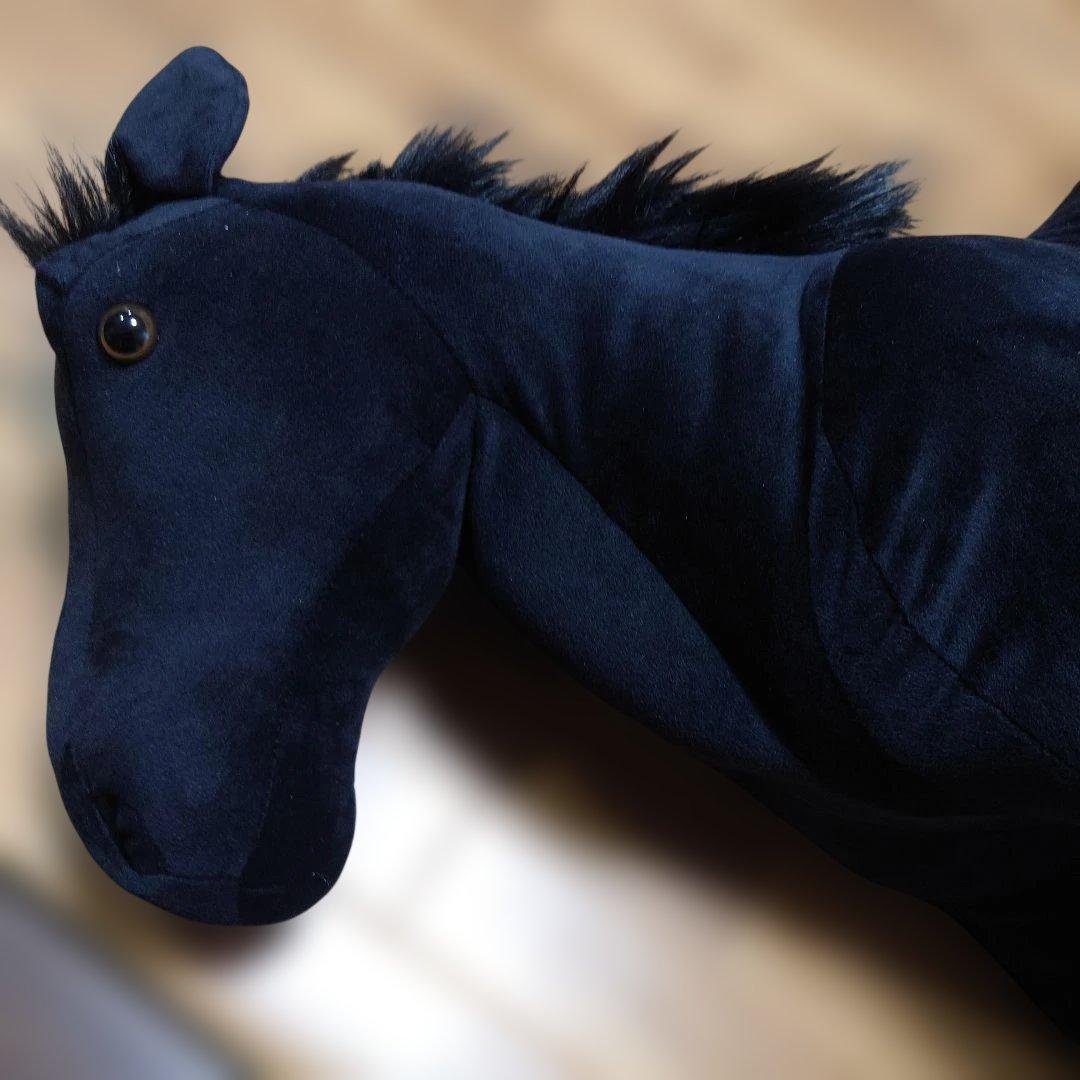 くたっとGIGAサラブレッド 黒い馬 ぬいぐるみ 非売品 - メルカリ
