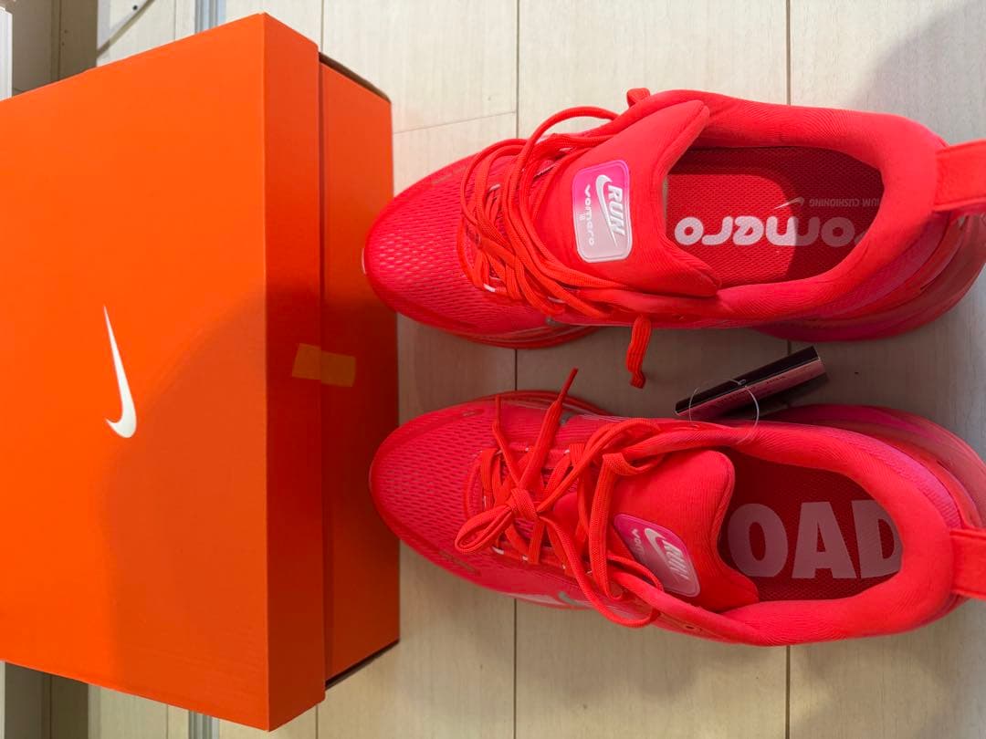 【新品】27.5cm［ナイキ] ボメロ 18 W Vomero 18