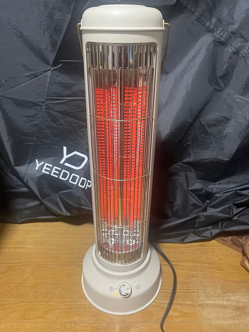 BRUNO カーボンヒーター　BOE077 美品 BRUNO（ブルーノ） ヒーター カーボンヒーター BOE077 ーボンヒーター