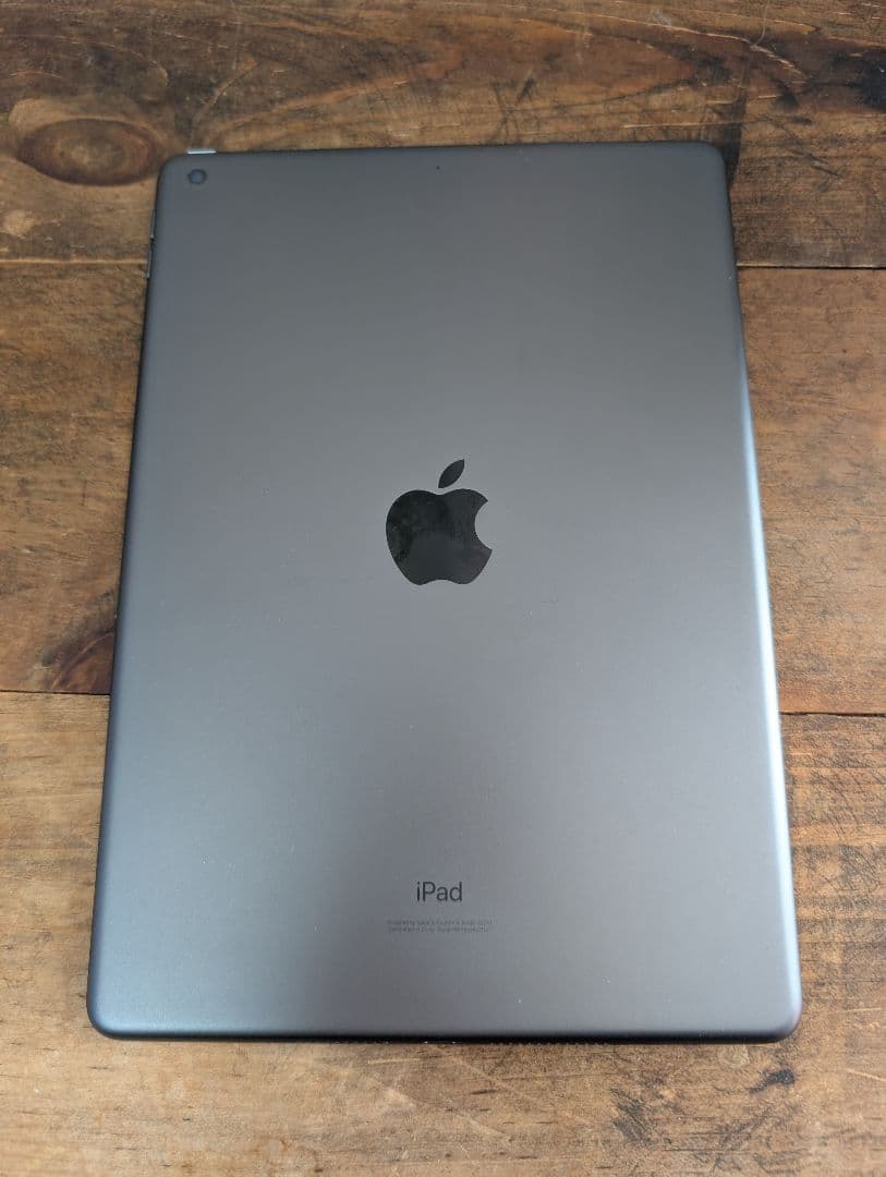 Apple iPad スペースグレー 32GB Wi-Fiモデル (第8世代) iPad 第8世代 32GB シルバー MYMJ2J／A 国内版SIMフリー [32GB] Apple