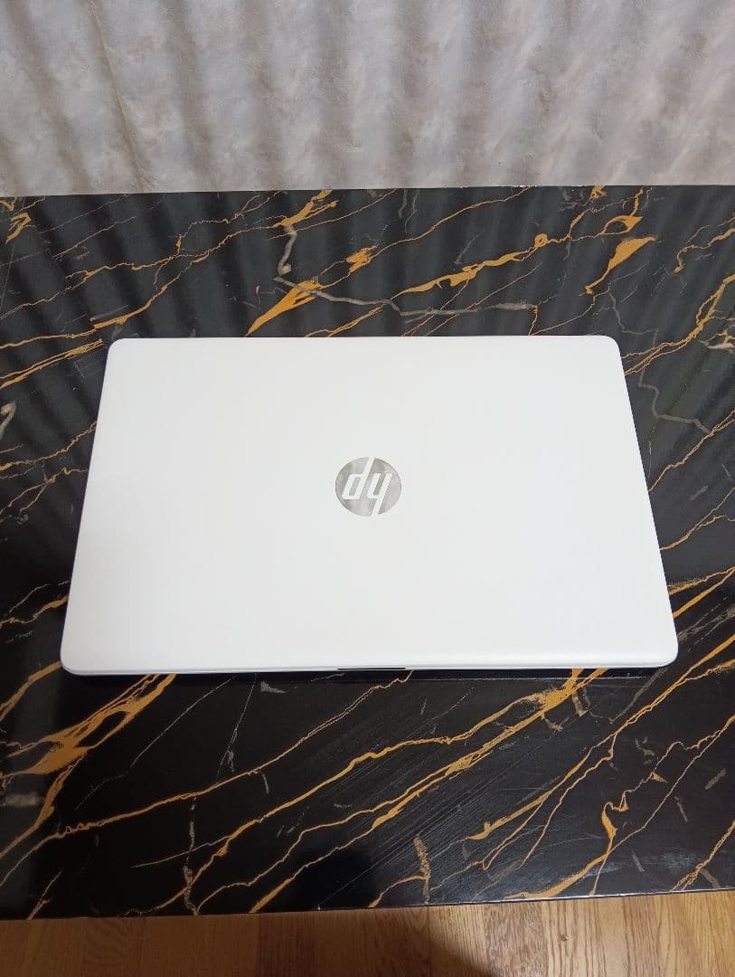 HP Laptop 15-db1056AU ノートパソコン ホワイト