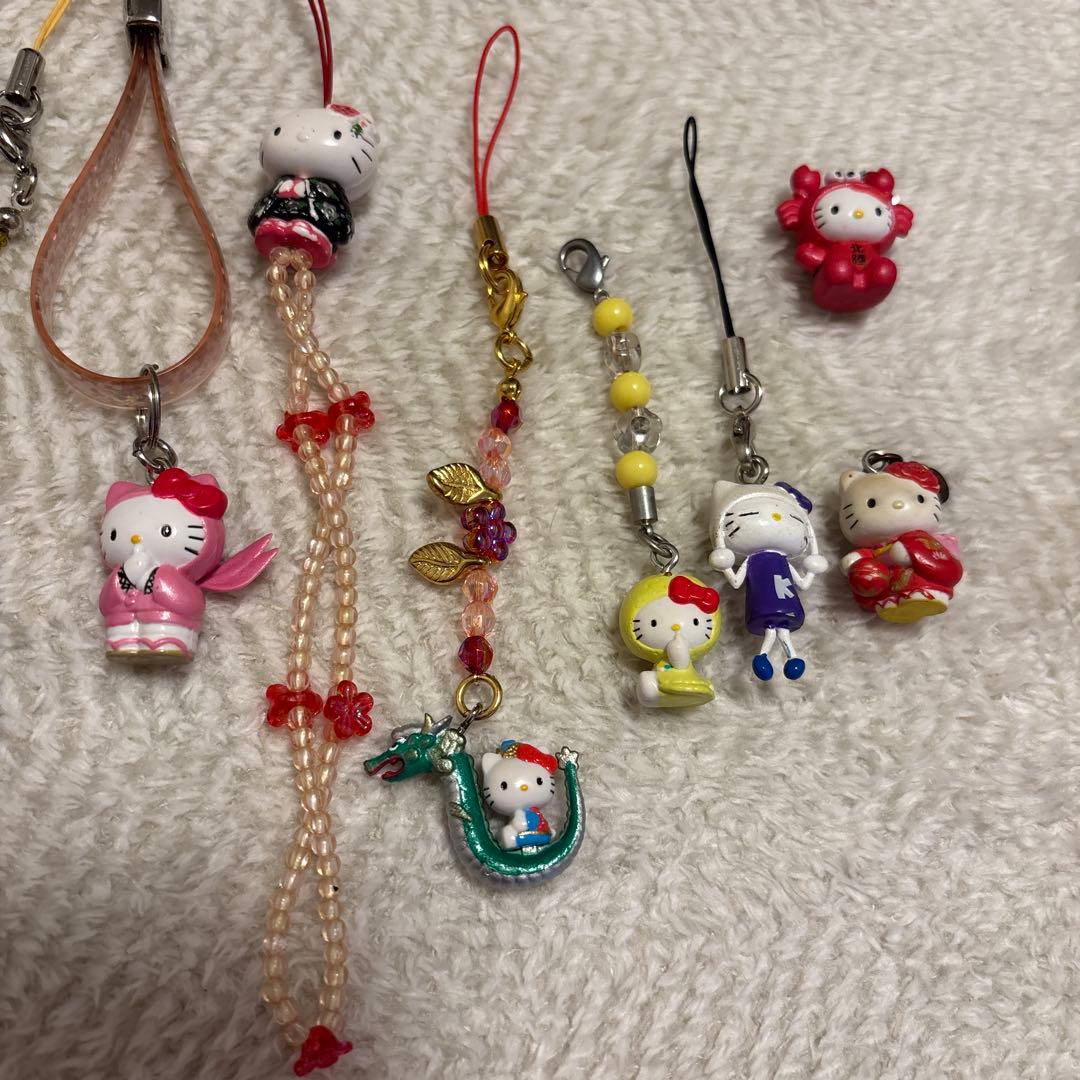 ご当地ハローキティ ストラップ 根付け 18個セット - メルカリ