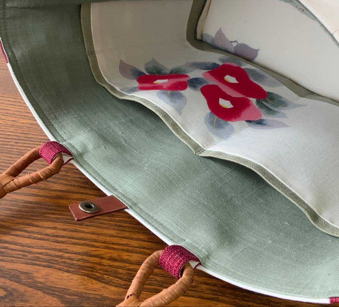 紬帯 赤い椿のお花 リメイク 山葡萄ハンドルバッグ