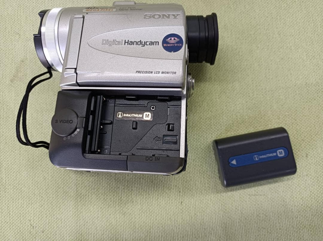 都《XHNHV》Sony 　DCR-PC100　デジタルビデオカメラレコーダー