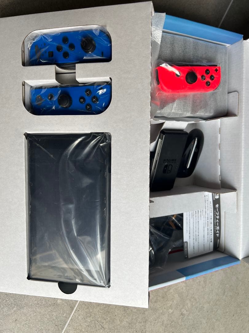 任天堂　Switch ドラクエエディション　本体 Amazon.co.jp: Nintendo Switch ドラゴンクエストXI S ロト