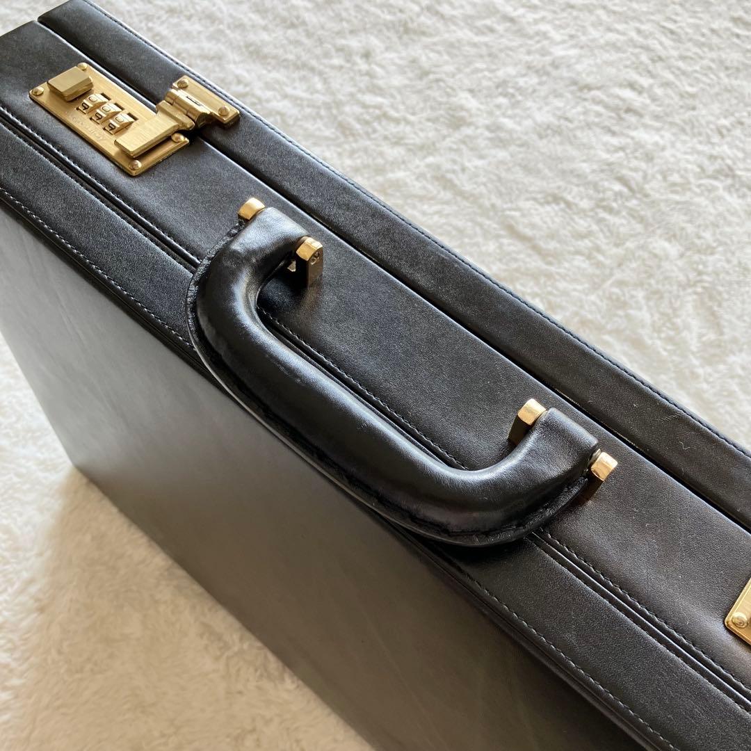 極上品 CAGIVA ITALY 本革 レザー アタッシュケース ブラック - メルカリ