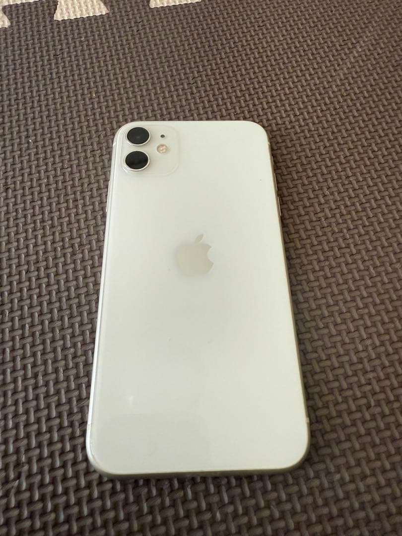 Apple iPhone 11 ホワイト 本体 バッテリー容量91%
