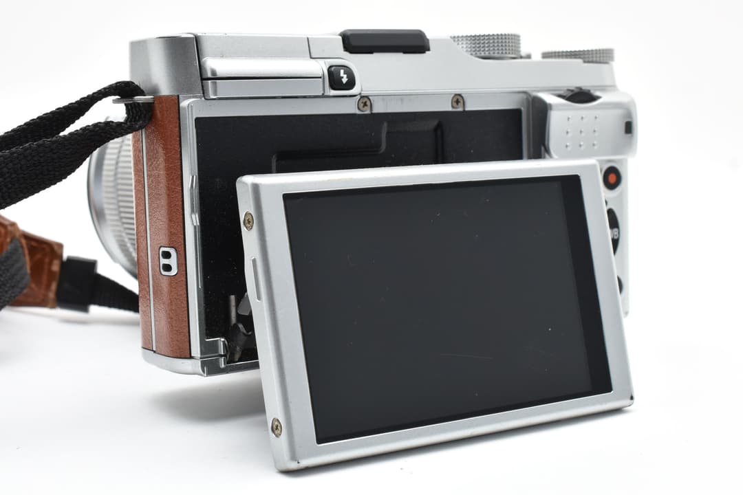 美品 Fujifilm X-M1 + 16-50mm F3.5-5.6 OIS