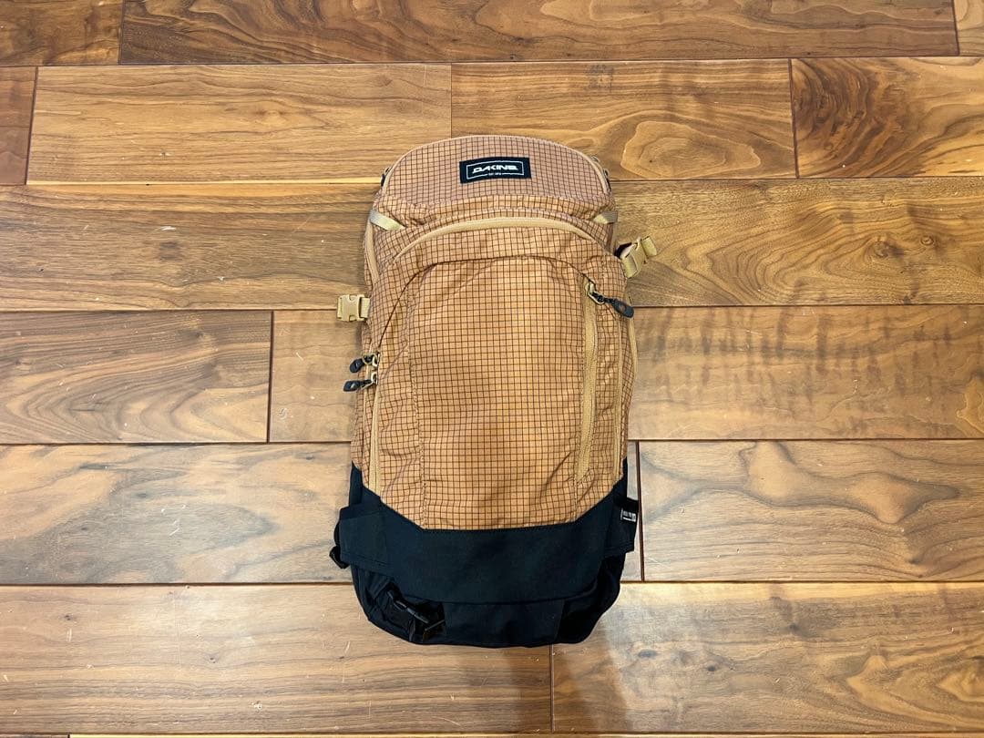 DAKINE ダカインスノーボードバッグ ヘリプロ20L 楽天市場】ダカイン DAKINE ヘリプロ バックパック HELI PRO BACKPACK