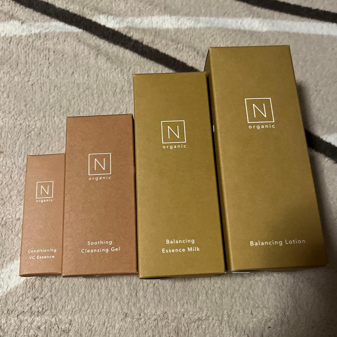Nオーガニックバランシング　セット　新品　未開封 Amazon.co.jp: 【特別ギフトボックス】N organic モイスチュア