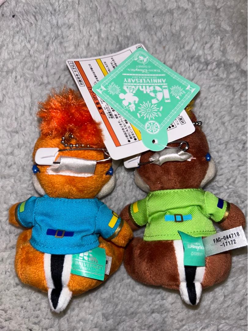 チップとデール ポートディスカバリー 助手 ぬいぐるみバッジ - メルカリ