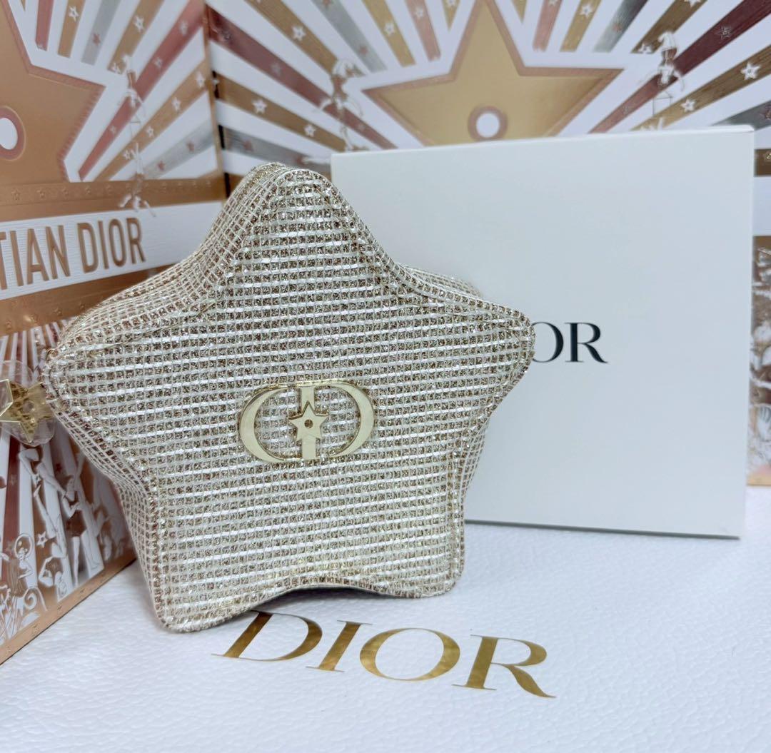 新品未使用】Diorホリデー 星形ポーチ クリスマスオファー2025 - メルカリ