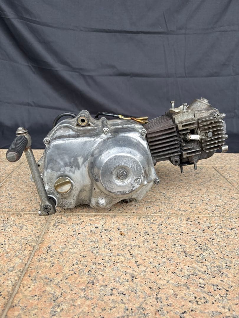 シャリー6v エンジン ギボシ 初期型 国産 純正品 モンキー ダックス 浮