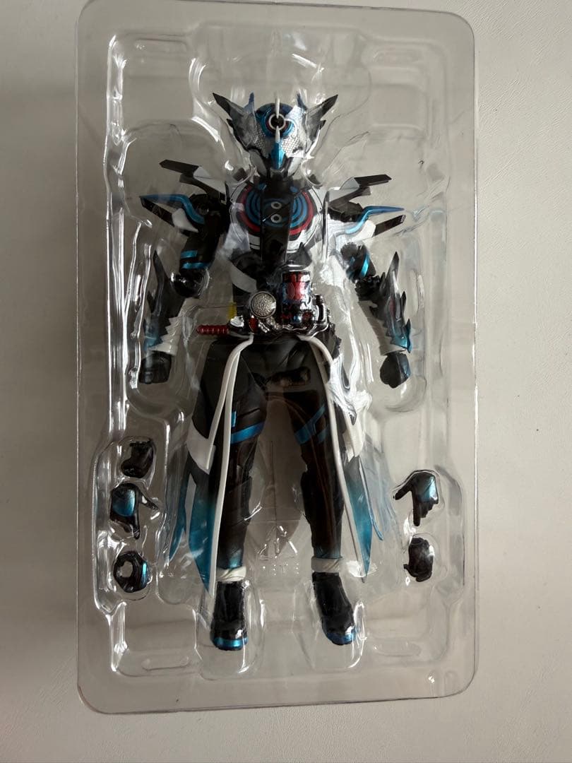 s.h.figuarts 仮面ライダークローズエボル