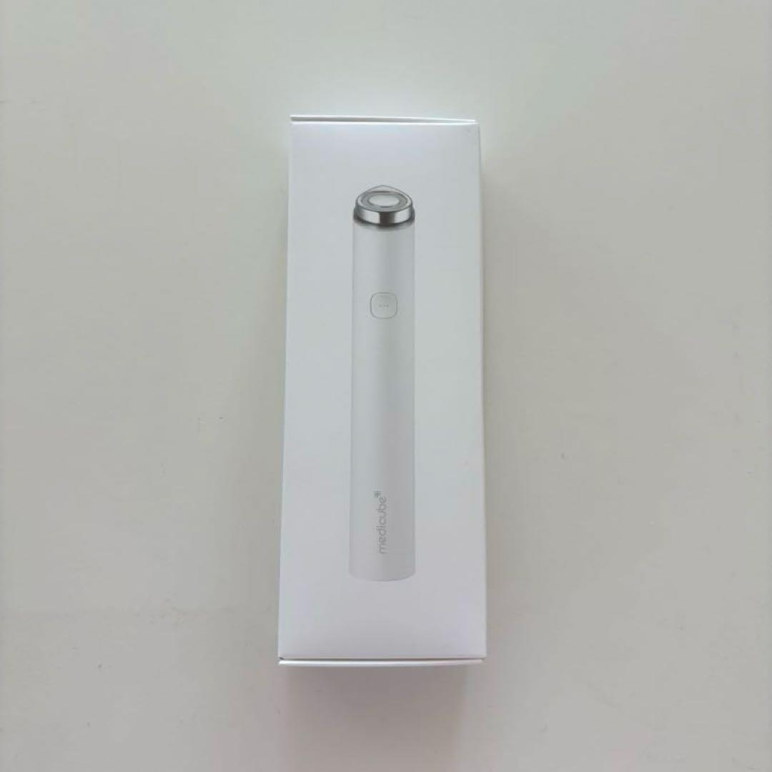 メディキューブ medicube ブースタープロミニ 美顔器 ホワイト - メルカリ