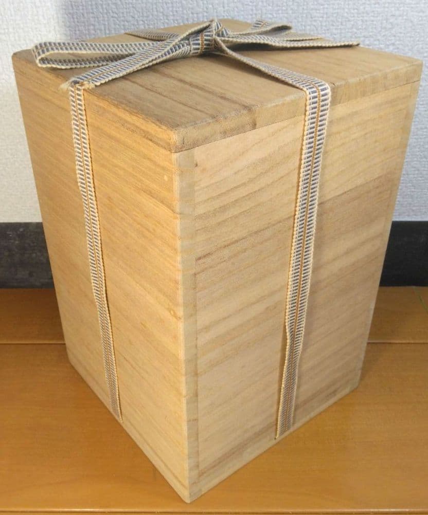 緑一色様専用】人間国宝 金城次郎 海老魚文花瓶 栞 共箱 無傷 壷屋焼