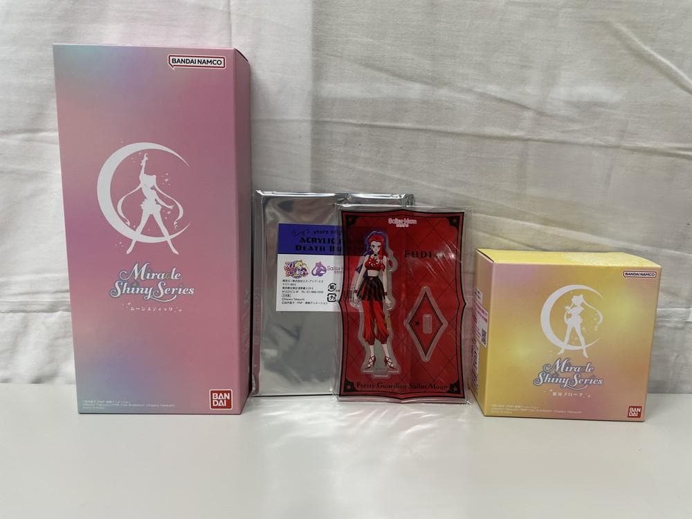 ◆セーラームーン スティック 変身ブローチ アクリルスタンド3点セット09300 ミラクルシャイニーシリーズ 変身ブローチ / ミラクルシャイニー