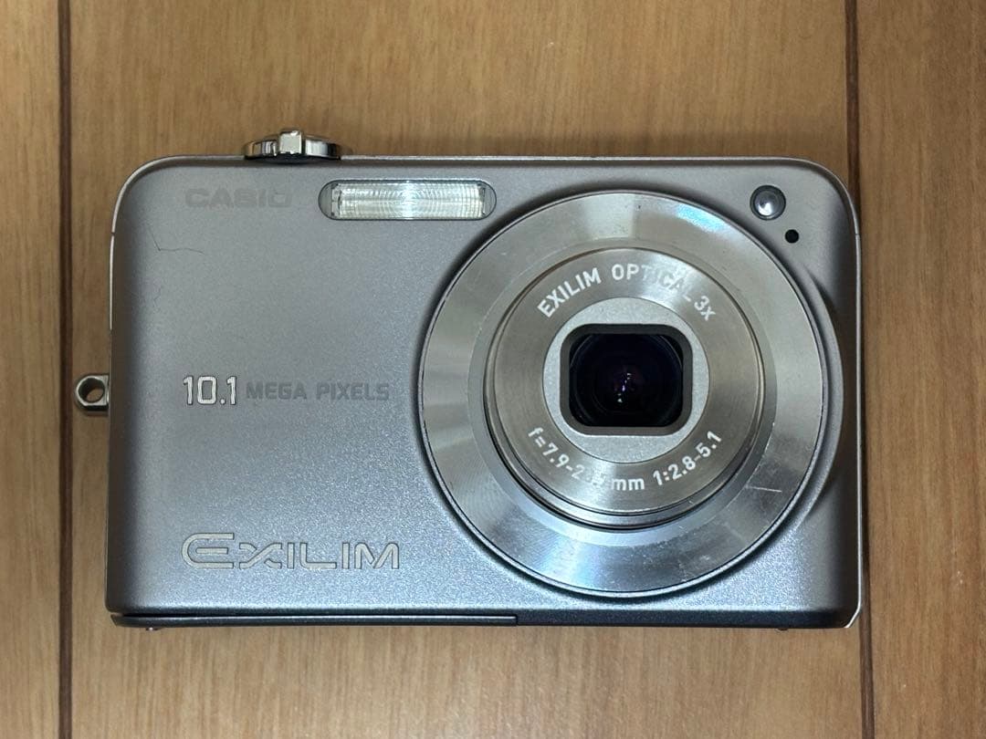 【バッテリー付き美品！】CASIO デジカメEXILIM EX-Z1080 動作良好】CASIO EXILIM EX-Z1080 ゴールド バッテリー付属 - メルカリ