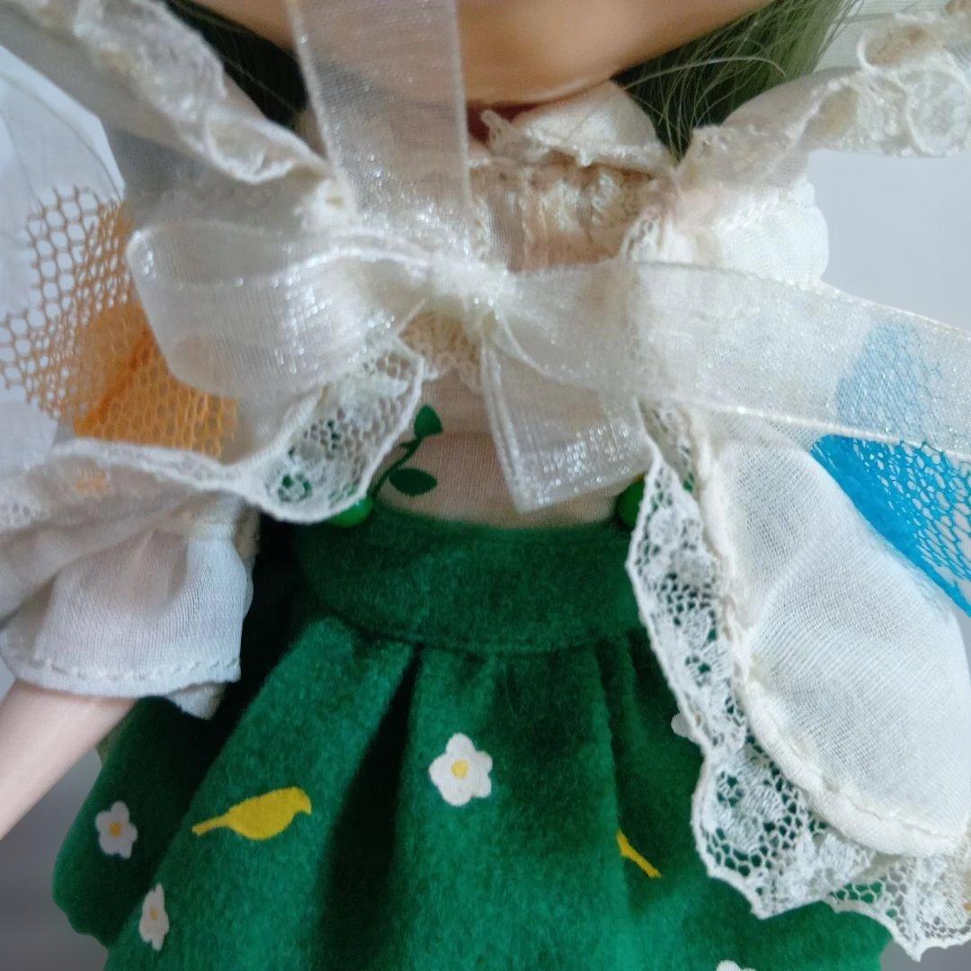 ネオブライス人形本体 緑 10年くらい前のもの ネオではない？ アウト