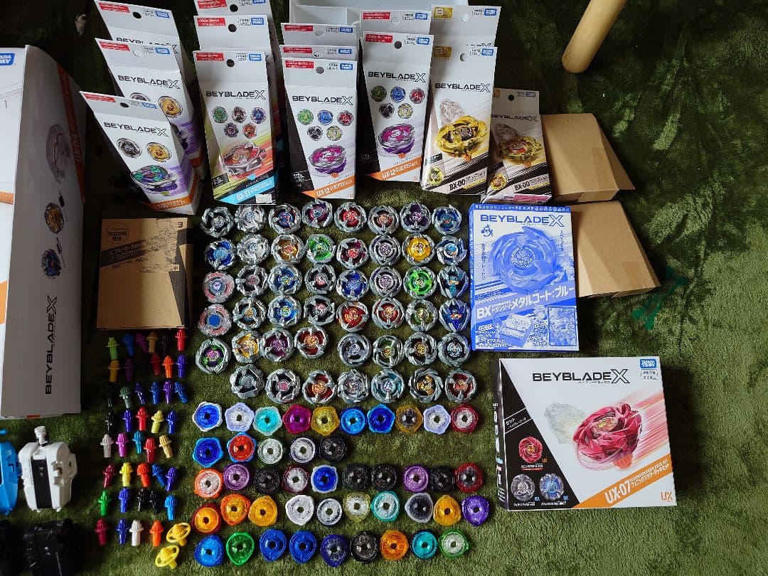 週末特価 ベイブレードX 68点＋αまとめ売り(引退品)レアベイ4点有り