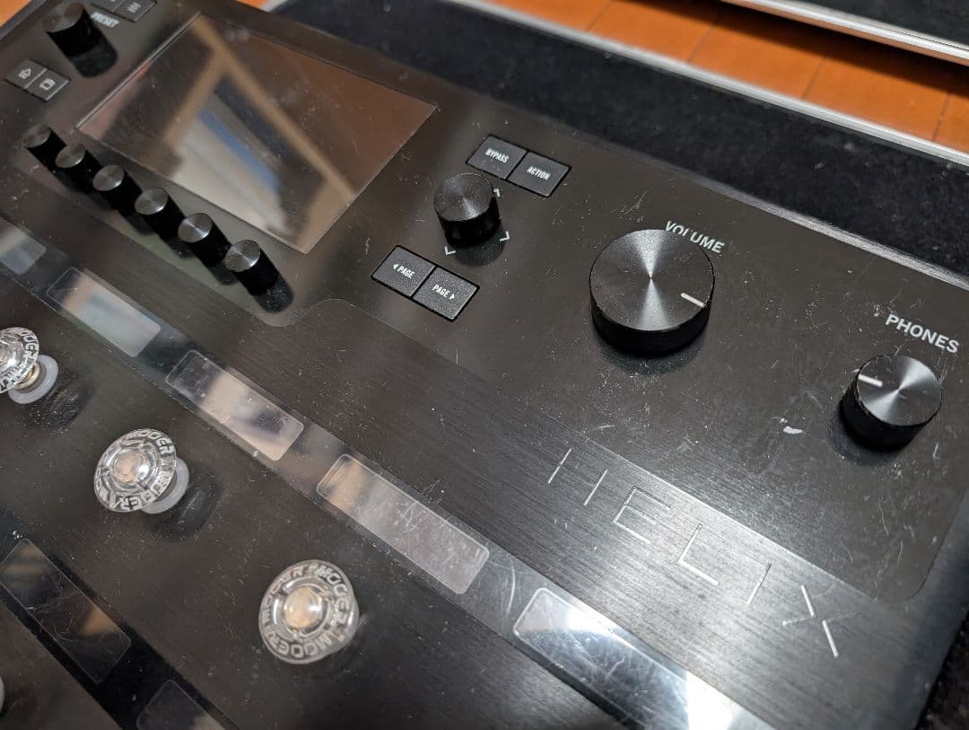 特価】LINE6 HELIX FLOOR(ハードケース、スイッチキャップ付き)