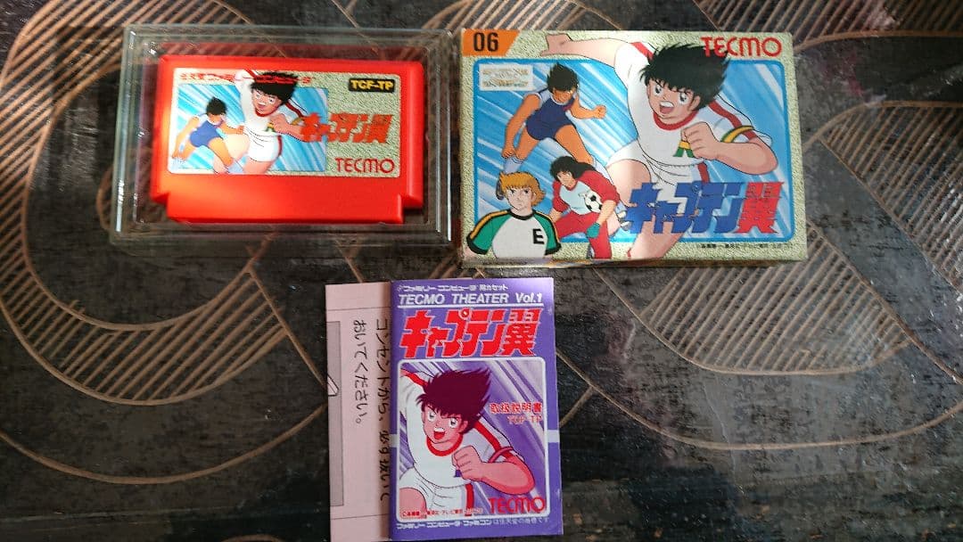 ファミコンキャプテン翼 ファミコン版『キャプテン翼』 「キャラゲーはクソゲー」の法則を