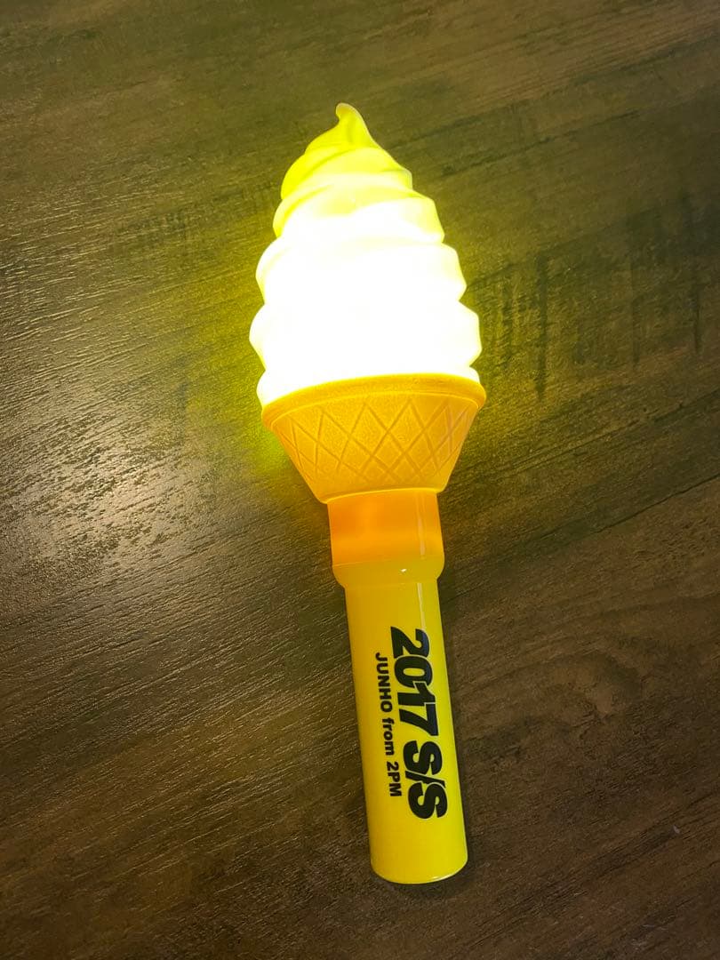 2PM ジュノ ソフトクリームペンライト - メルカリ