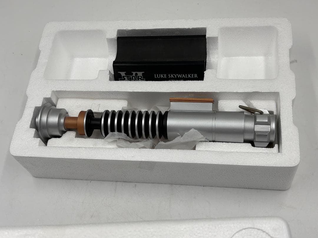 eFX正規品】スターウォーズ ルーク スタントライトセーバー 1/1 精密