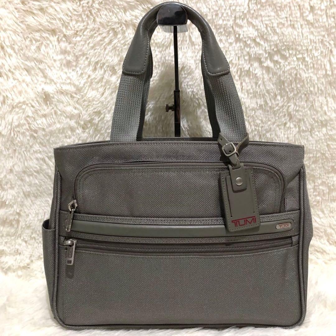 新品同様✨TUMI タスクトート ビジネスバッグ 26190S4 TUMI（トゥミ） トートバッグ JARVIS ノース・サウス・トート（A4/PC15
