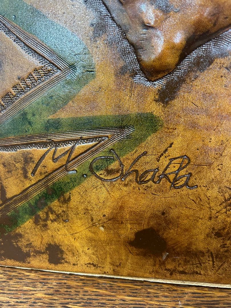 ヴィンテージ 革のレリーフアート M.Ohara サイン入り 壁掛けアート