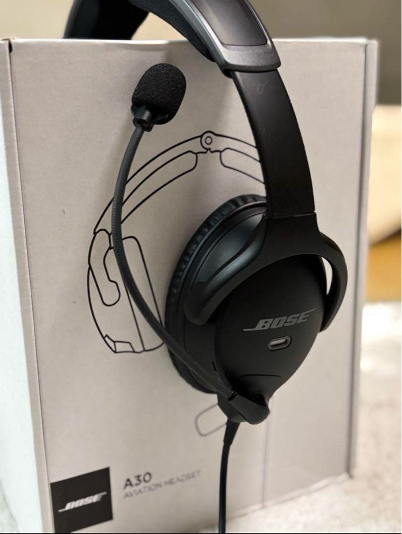 BOSE A30 ヘッドセット　デュアルプラグ Bose A30 Aviation Headset (Dual GA Plugs) ANR Aviation Headset w