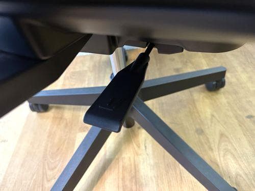 J【中古品】イトーキ サリダチェア YL8 可動肘付 YL8-SGBL-AEL - メルカリ