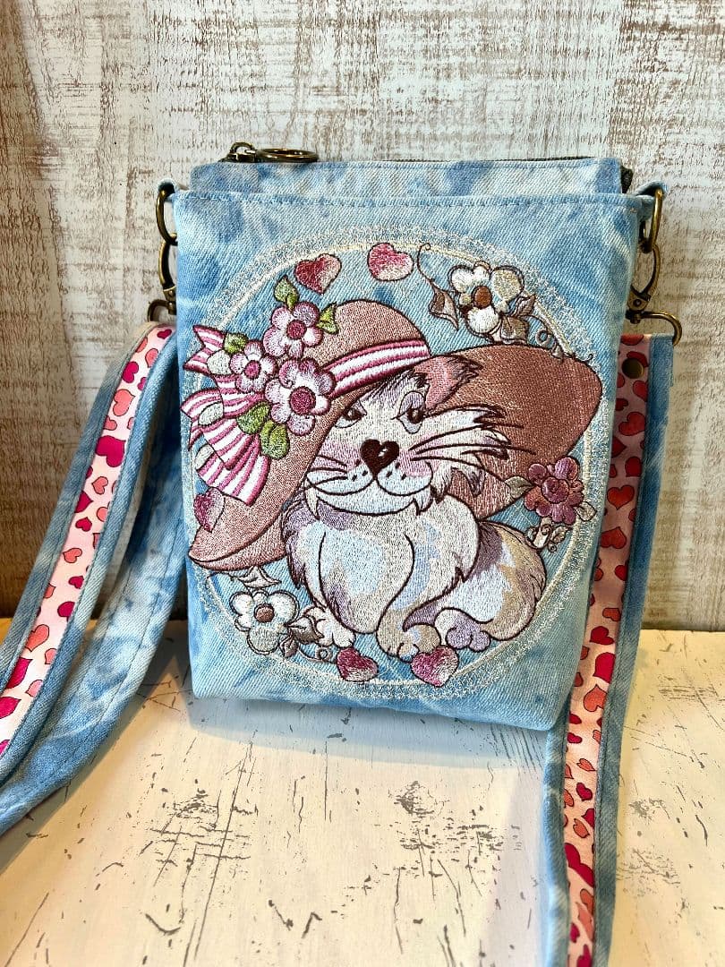 ロラライハリス♡SSライトブルーWデニム♡刺繍のサコッシュ♡ポシェット♡