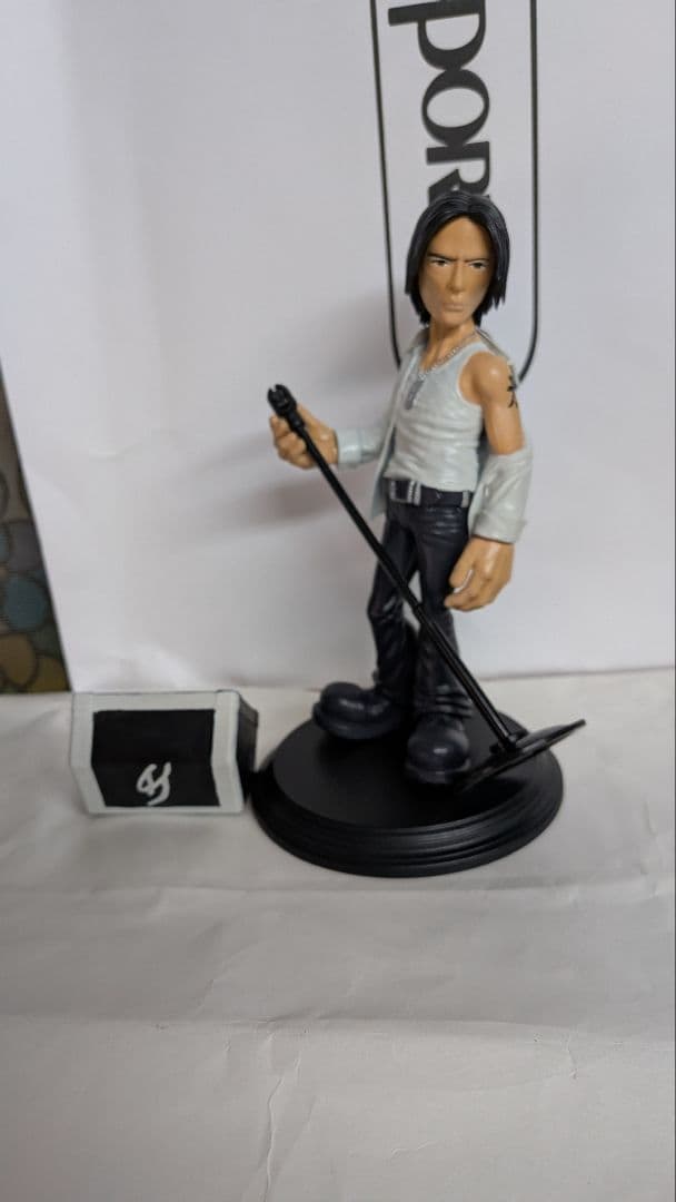 氷室京介リペイントフィギュア fec016774f3e827f4f5e57bfda858e