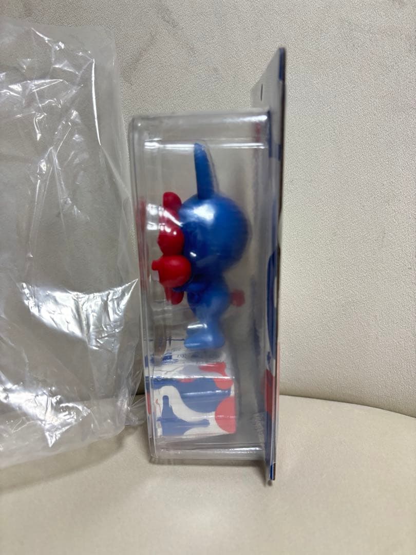 大阪万博 2025 ラブブ ミャクミャク ストラップ付きフィギュア - メルカリ