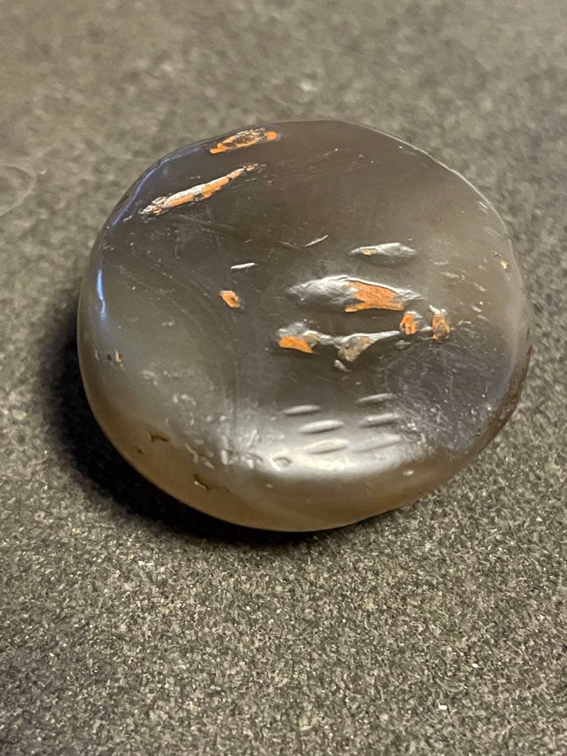 縄文期 津軽錦瑪瑙線刻垂飾珠 線刻 石肌に遺朱 出土品 - メルカリ