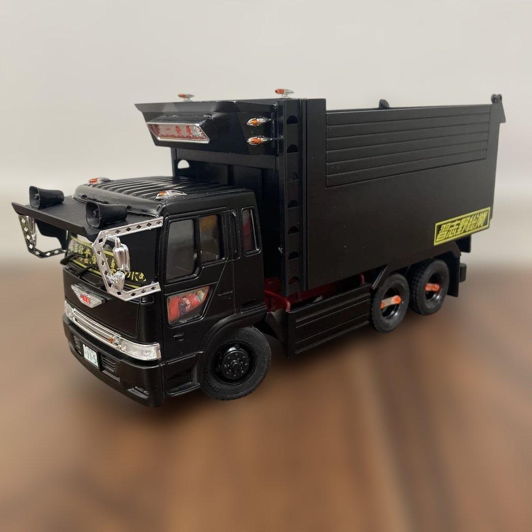 デコトラ深箱ダンプ完成品1/32即購入ok‼️送料込み‼️ プラモデルデコトラ1/32 深箱ダンプ完成品 - メルカリ